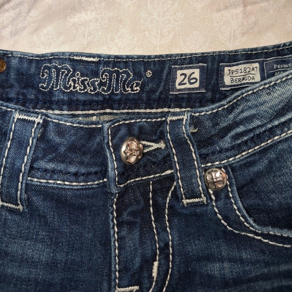 Miss Me Burmuda Shorts - Picture 3 of 4